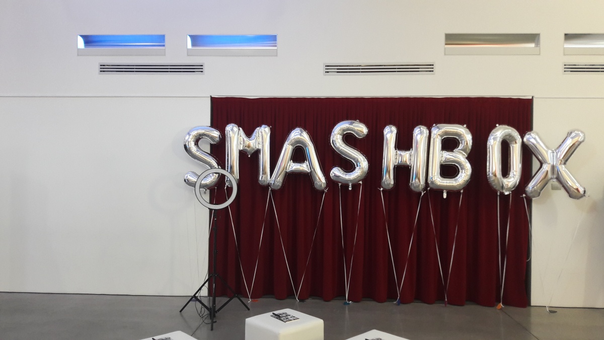 为Smashbox组织了新款产品的发布会，并专门邀请了20位博主前来参加 - 6