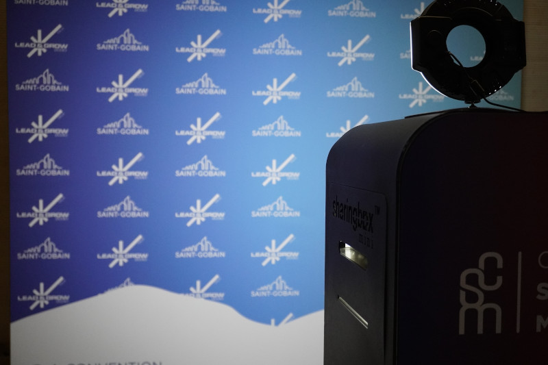 Saint-Gobain 2026 company kick-off: mountain-themed creative décor in Milan - 18