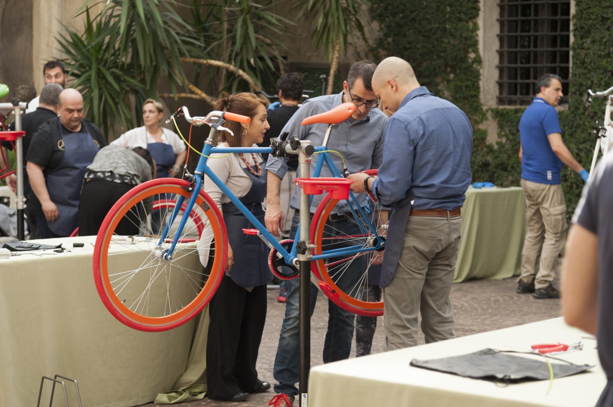 Smart Eventi: 为Daimler - Merfina公司组织主题为“组装自行车“的团队建设活动 - 26
