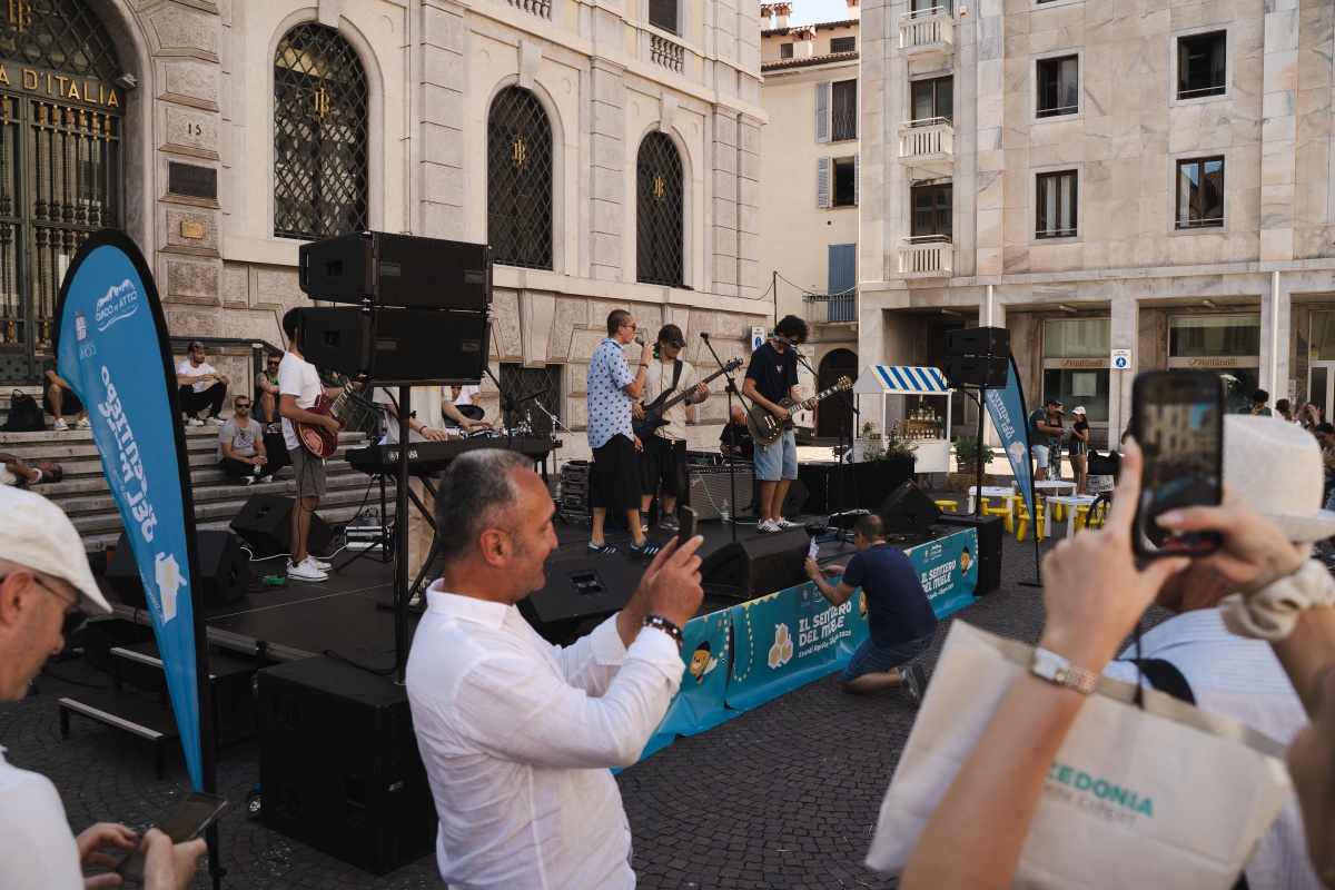 ‘The Honey Trail’ in Como: a project that celebrates local identity and inspires through education - 11