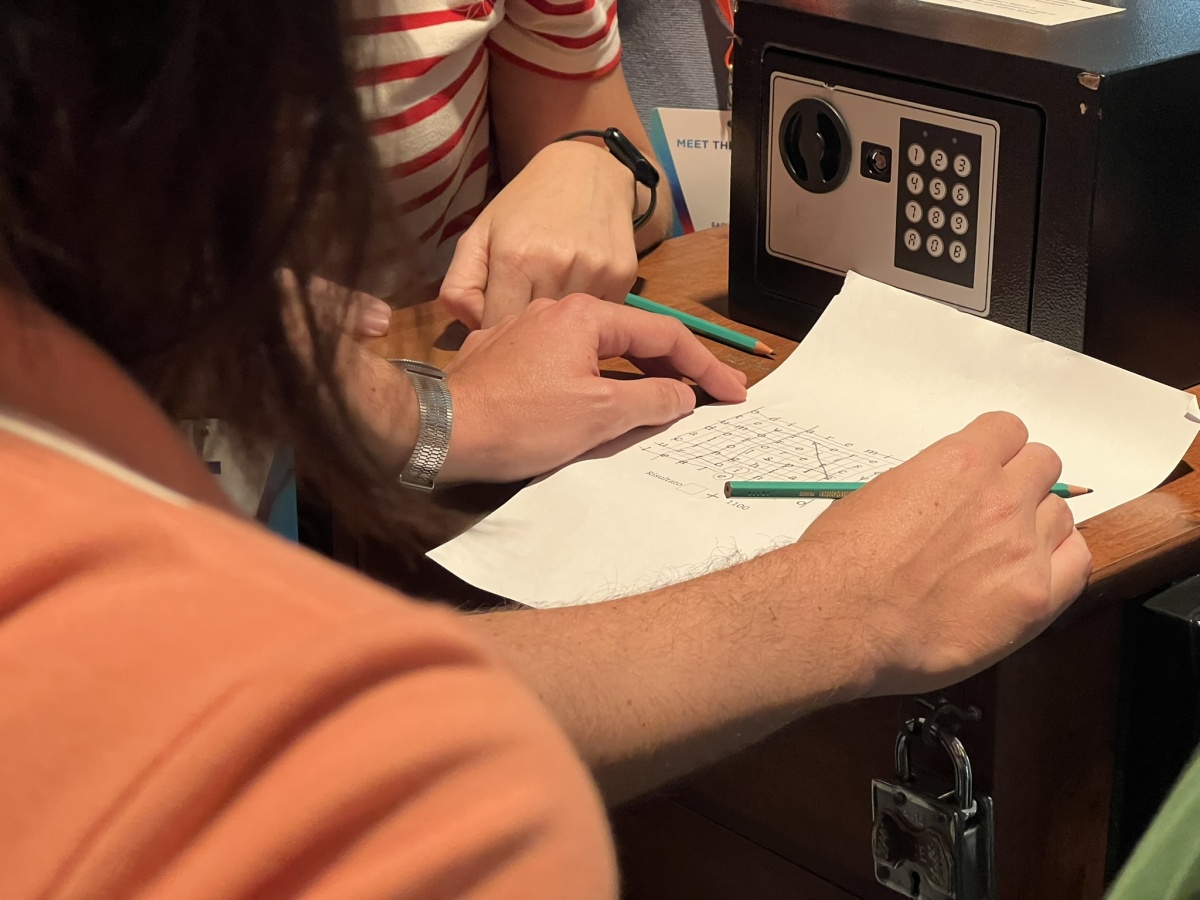 Mystery Room team building for Saint-Gobain's new hires - 7