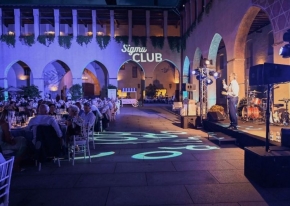 A great corporate event, carefully curated in every detail, in a beautiful castle near Milan