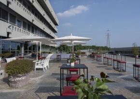 A memorable celebration in Milan for Revi’s 30-year milestone, featuring performances, presenter and brand highlighting