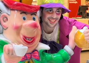 Globo hosted an extraordinary carnival inspired by Alice in Wonderland. Live performances, themed spaces and interactive fun for everyone.