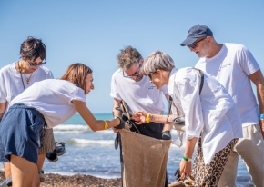 Marangoni chose an innovative team building experience immersed in nature, based on Eco Design: an activity that combined environmental clean-up with creativity