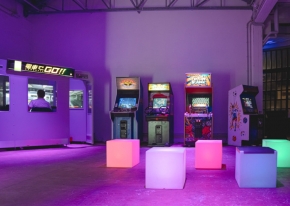 Sparkfabrik celebrated its tenth company anniversary with a two-day event. Strategic venue scouting, creative Arcade-themed décor and meticulously organised details made this milestone truly memorable.