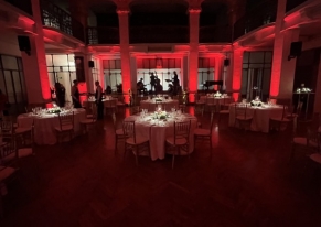 We planned Corea Stp's corporate Christmas dinner at a prestigious venue in Milan, with custom catering and carefully curated lighting design