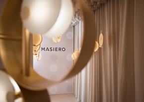 Revelations is the title of the collection presented by Masiero at Design Week 2022. An immersive experience of sophisticated aesthetics, quality materials, and technical capacity, arranged in the location proposed by Smart Eventi.