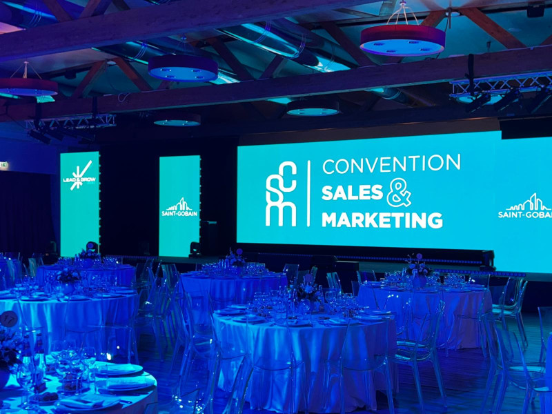 Saint-Gobain 2026 company kick-off: mountain-themed creative décor in Milan - 11